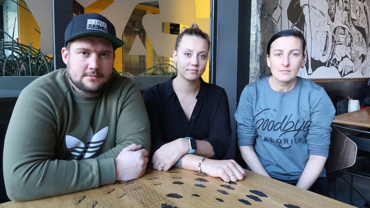 Devatenáctiletý syn jí z Plzně odjel do války. Cítím ukrutný strach, říká Ukrajinka